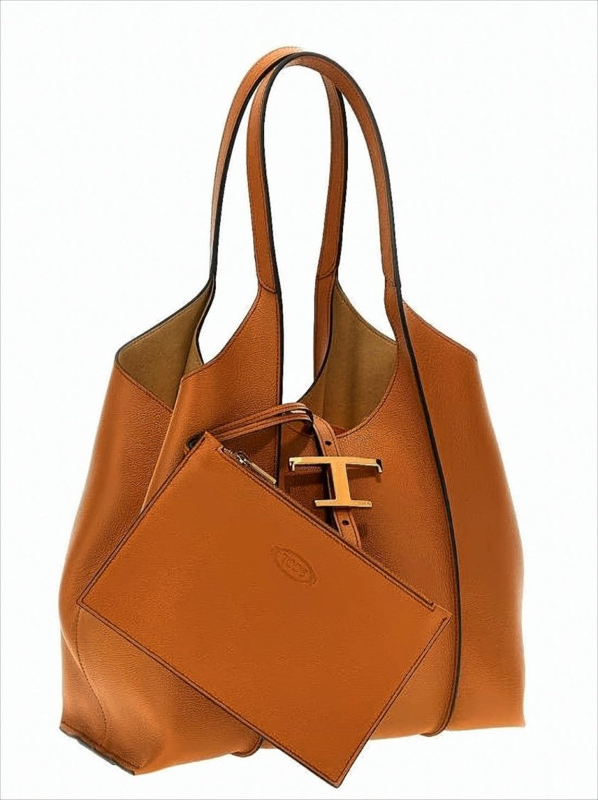 Structured Leather Shoulder Bag With Gold-Tone Buckle
