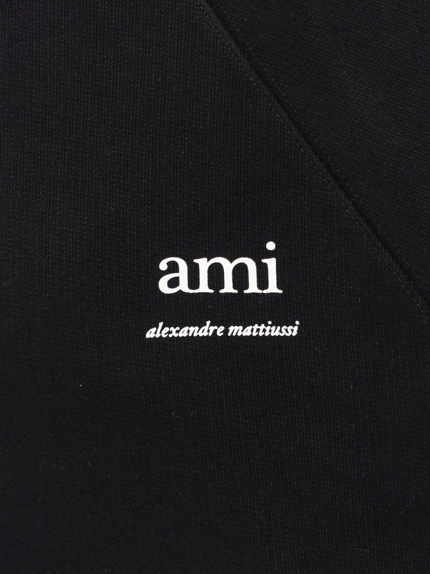 Classic Black Hoodie With Relaxed Fit And Embroidered Logo