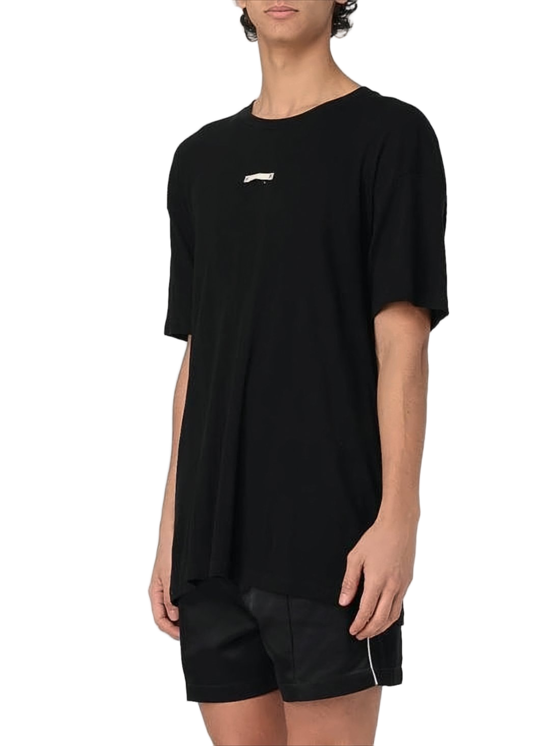 Loose-Fitting Black T-Shirt with Subtle Stitched Detail
