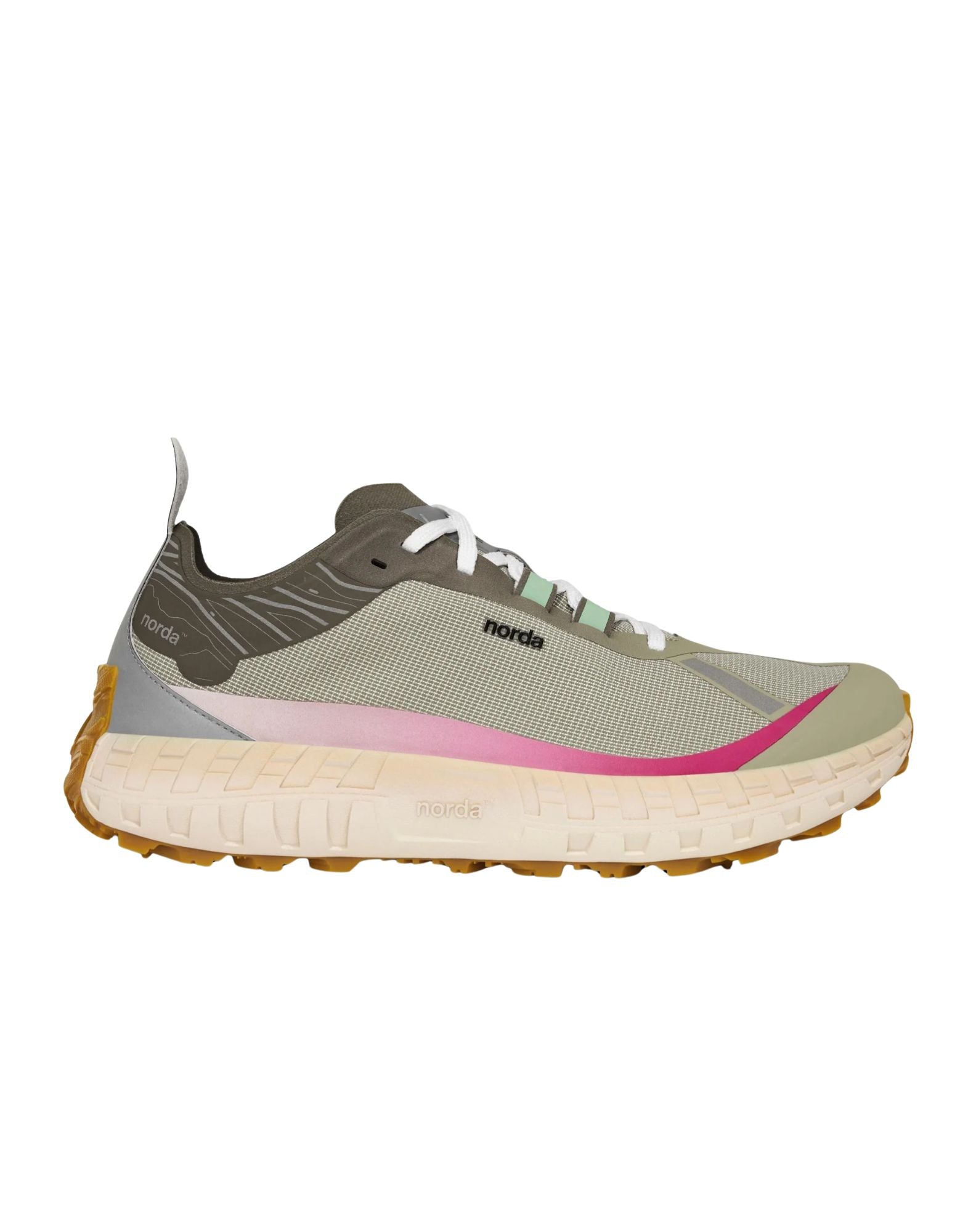001a Sky Women’s Trail Running Shoe