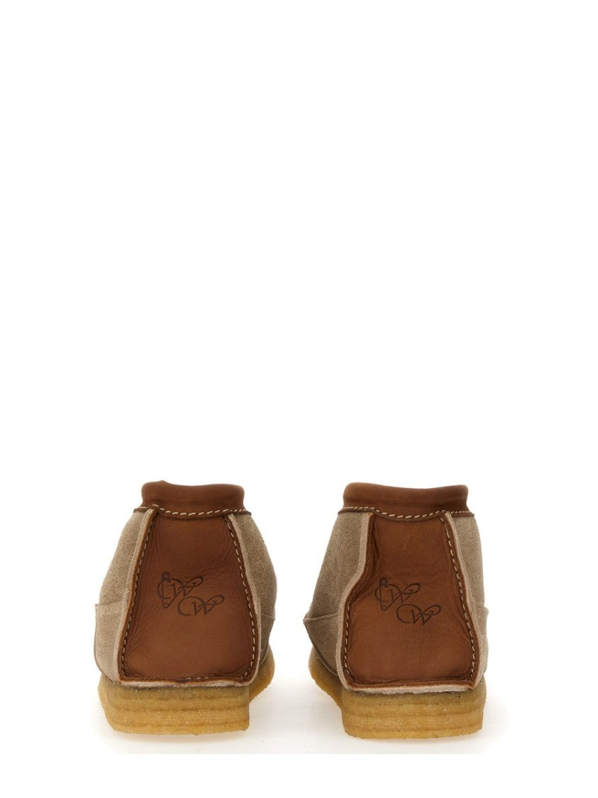 Distinguished Leather Loafer With Contrasting Collar