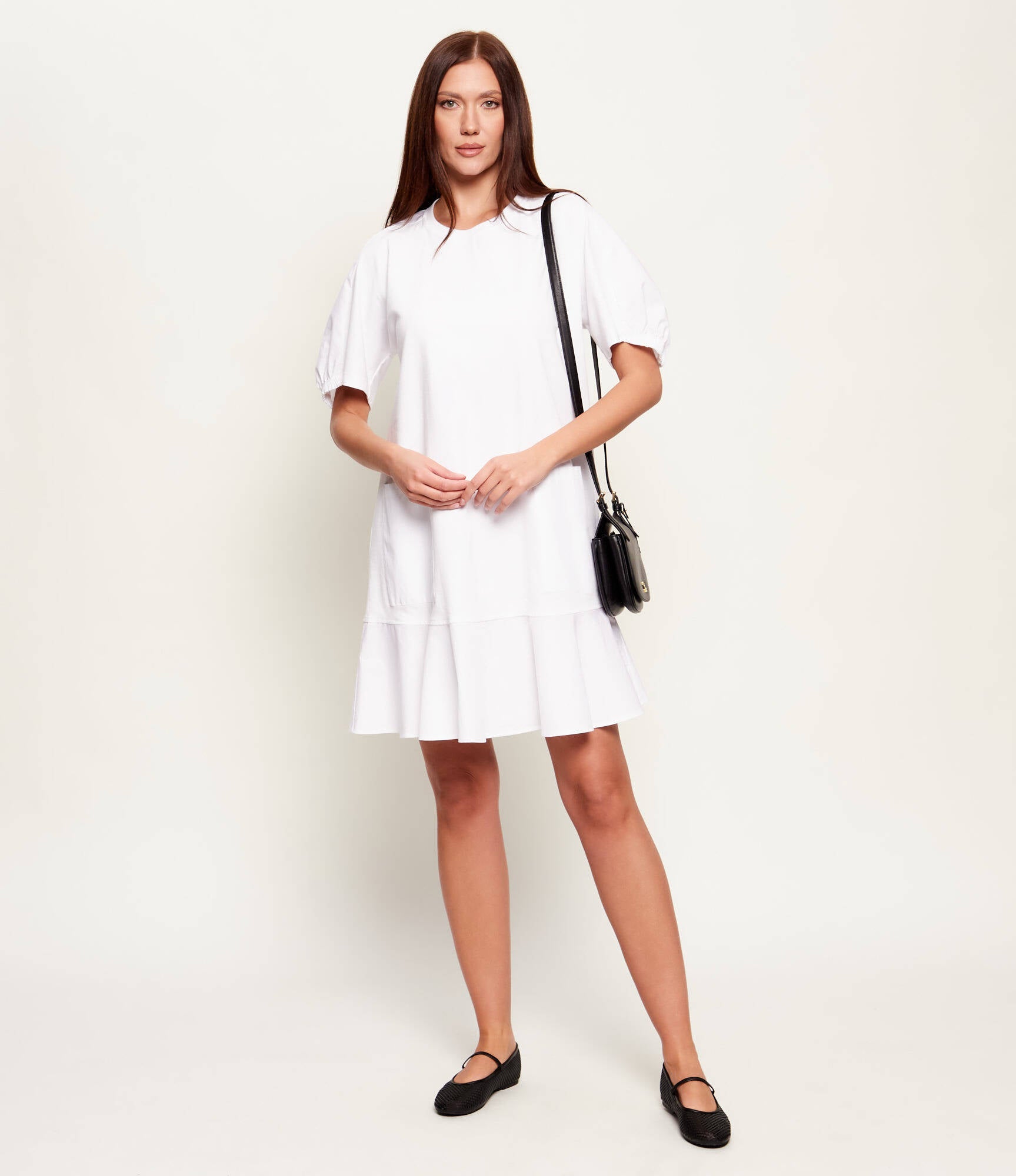 Relaxed Fit White Dress with Puffed Sleeves
