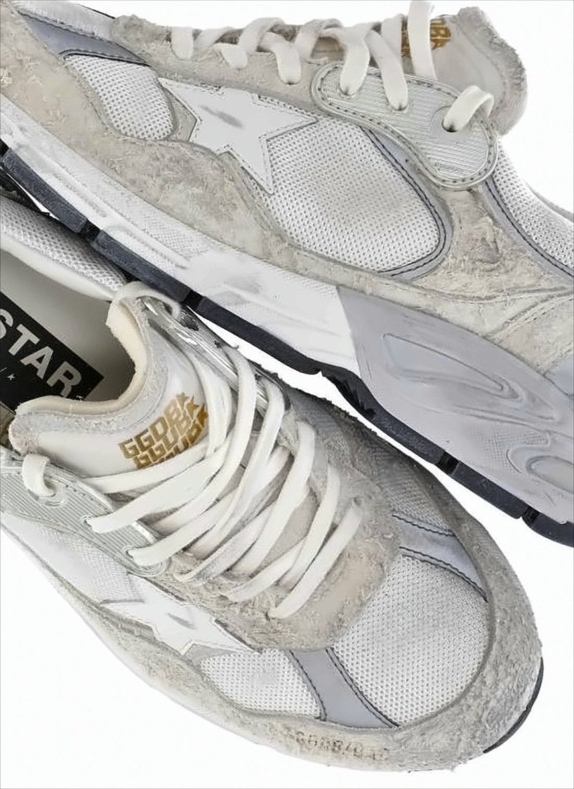 Stylish Off-White Sneakers With Star Detail