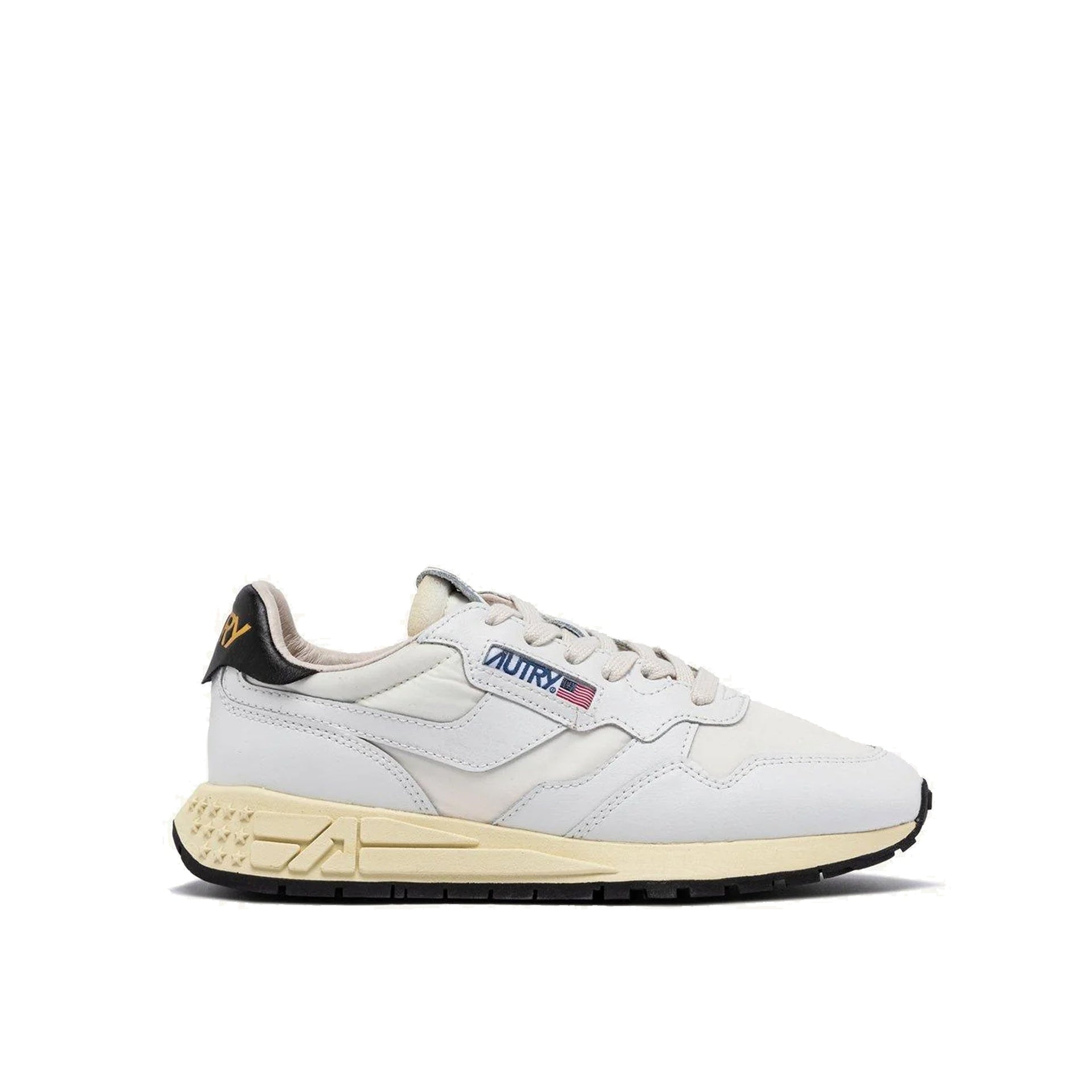Sneakersy Reelwind ze skórzanymi akcentami i estetyką vintage