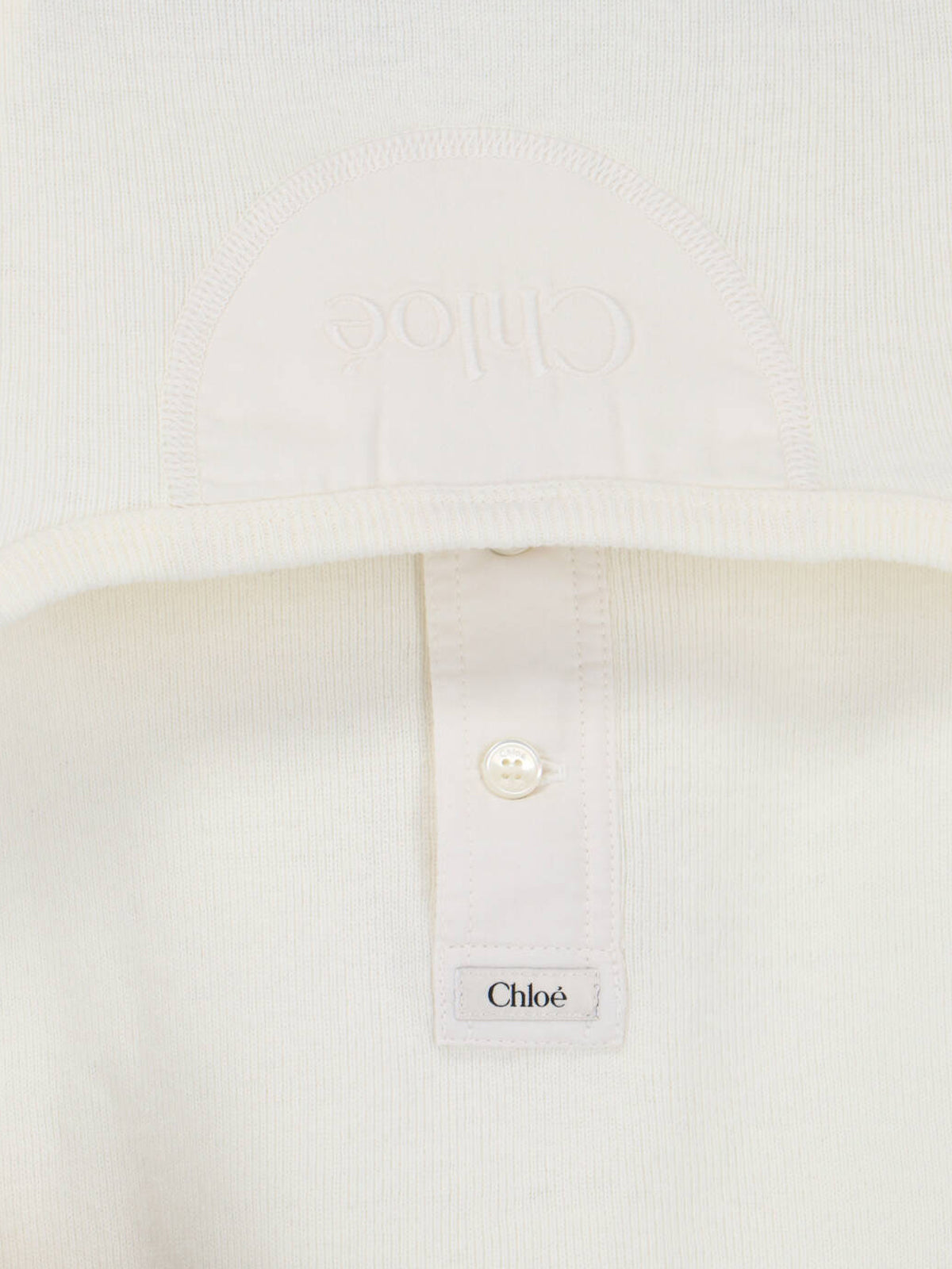 Refined White Sweater With Classic Fit And Timeless Appeal