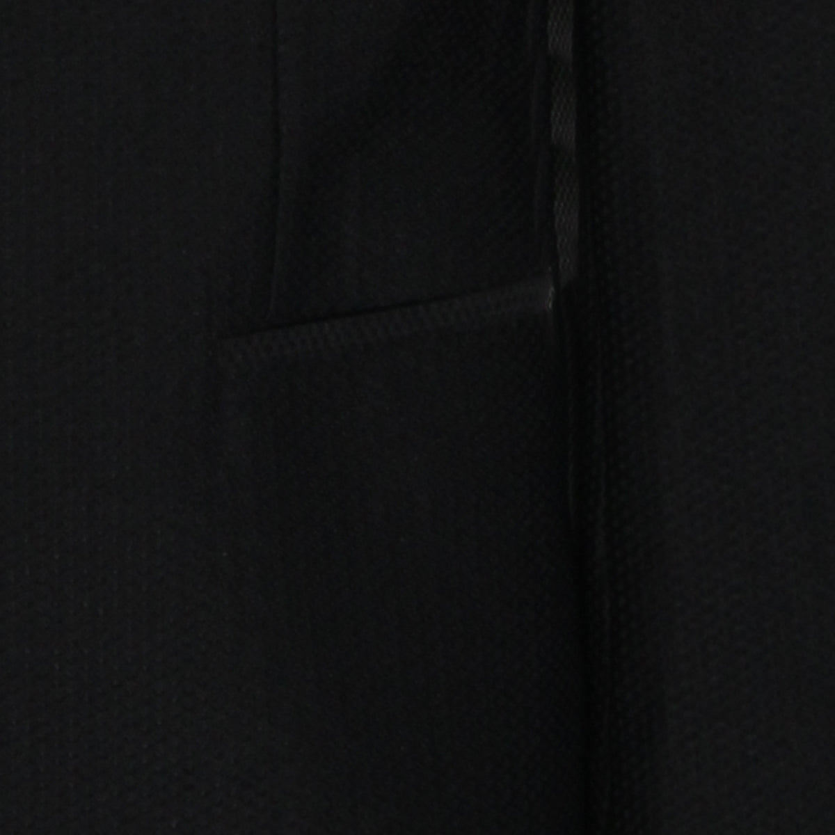 Minimalist Black Blazer with Tailored Fit