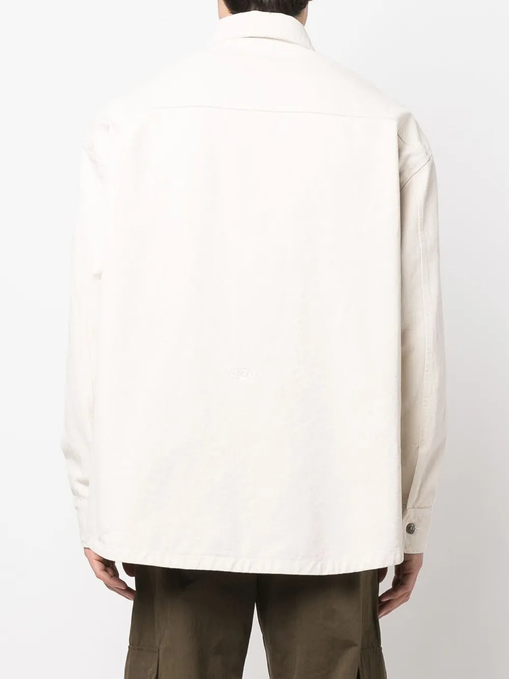 White Button-Down Shirt With Structured Collar And Tailored Fit