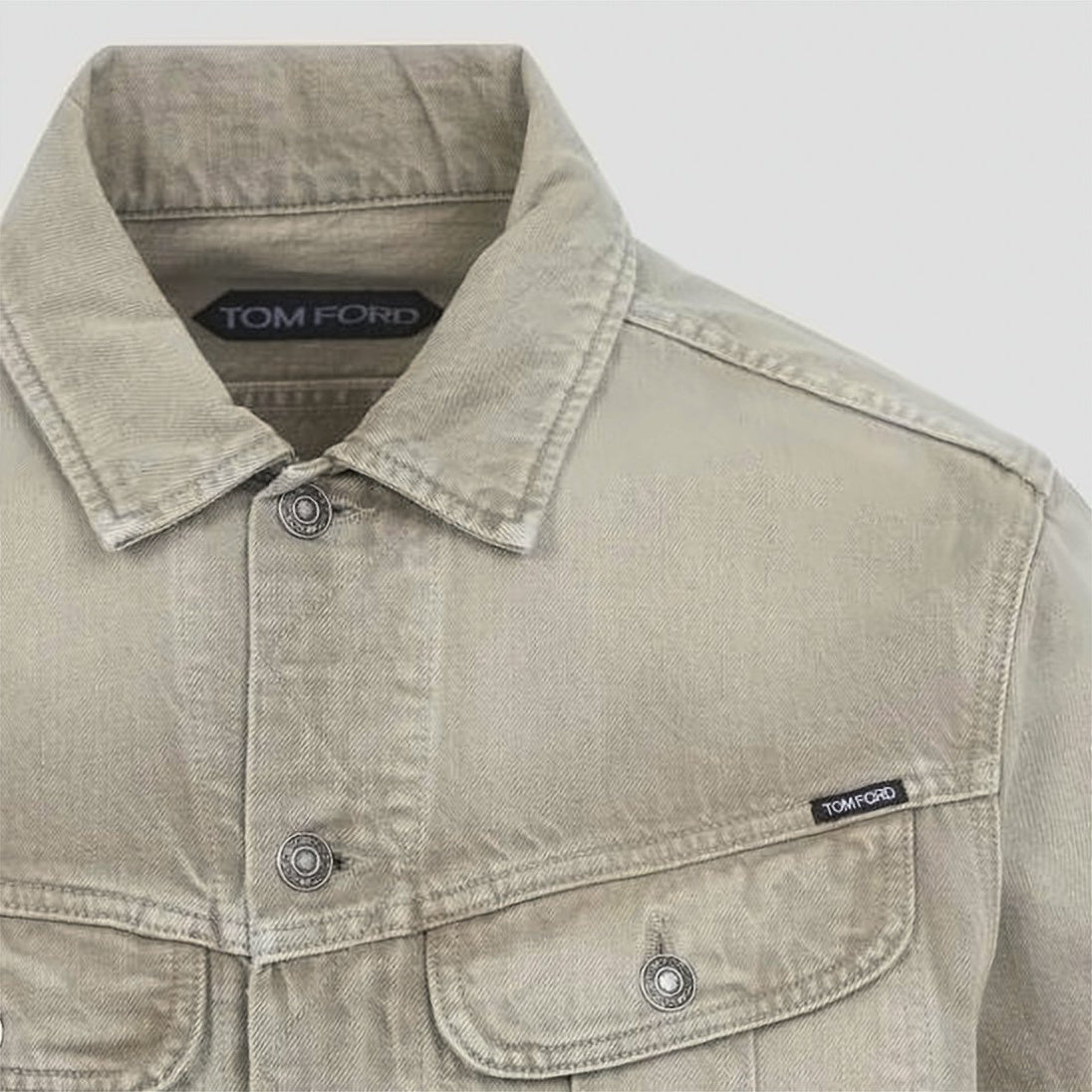Classic Button-Up Denim Jacket with Flap Pockets