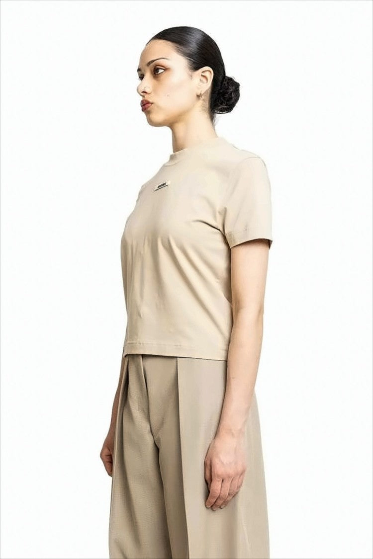 Cropped Minimalist Top with Round Neckline