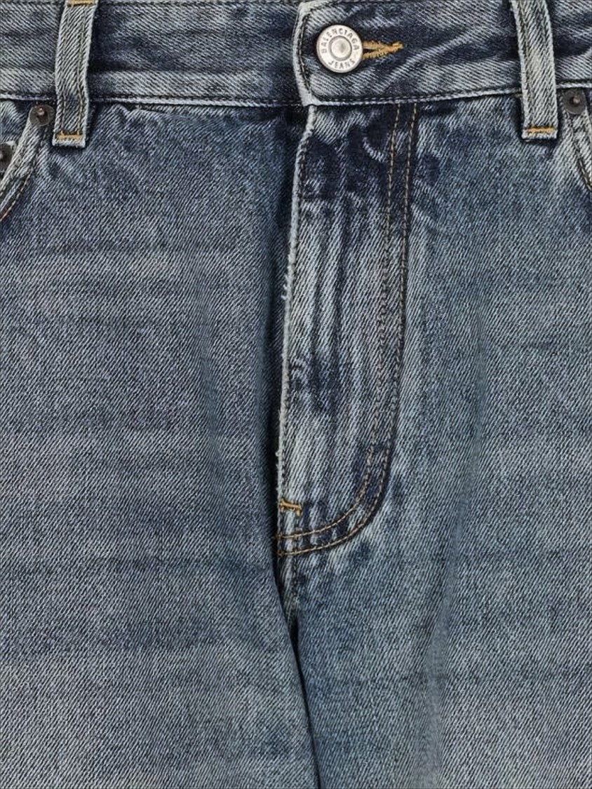 Distressed Denim Pants with Relaxed Fit and Classic Five-Pocket Design