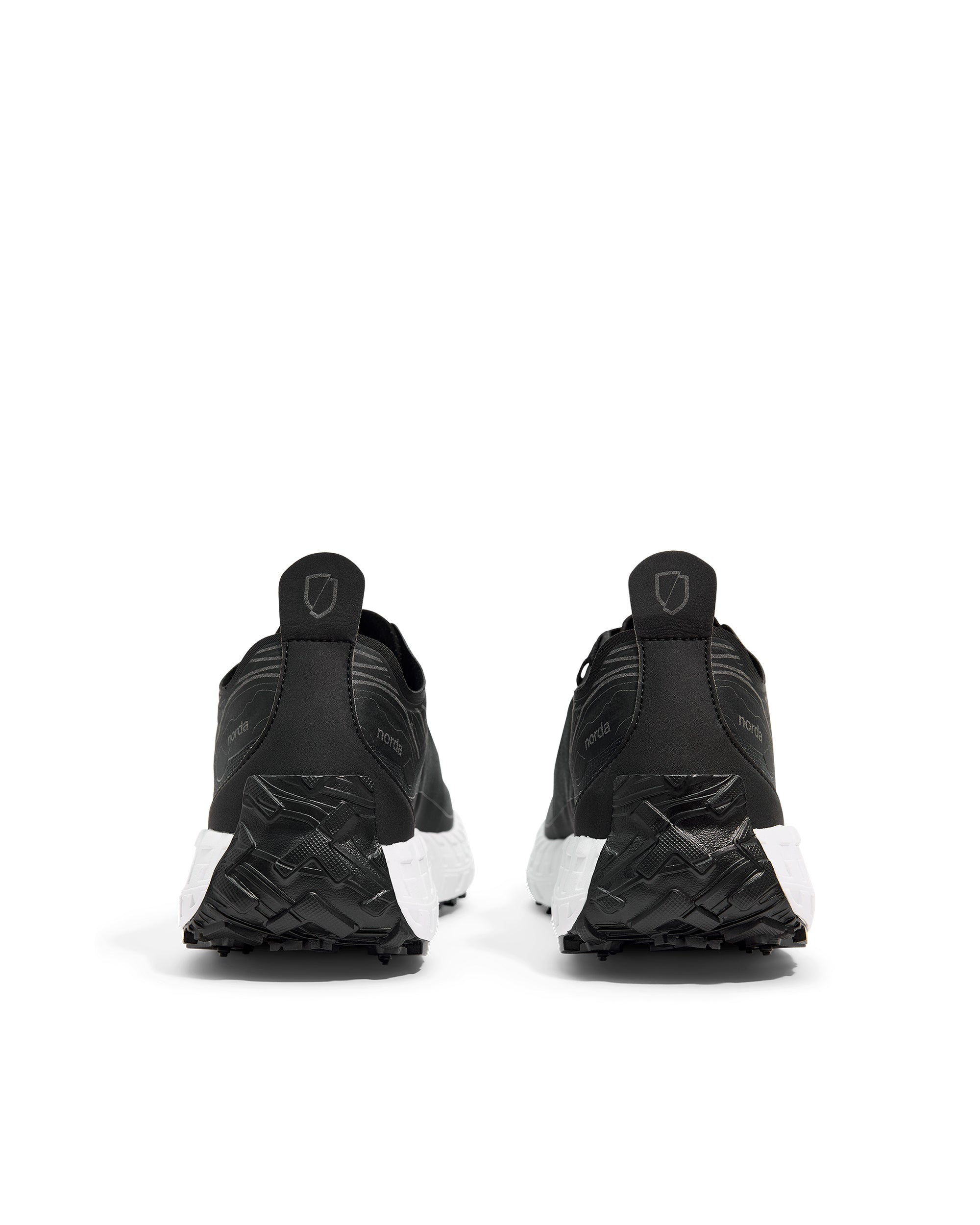 001-M Sneakers In Core Black