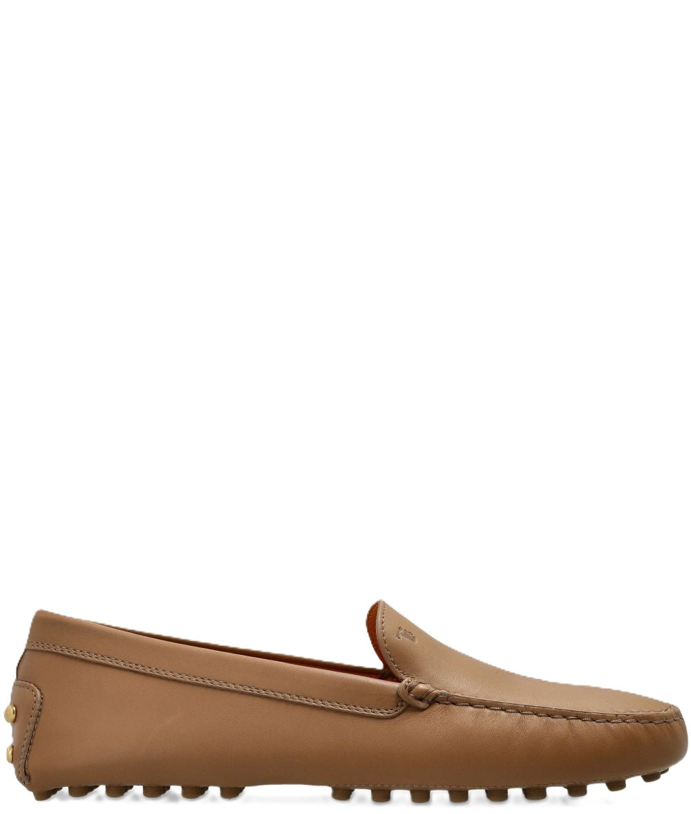 Minimalist Leather Loafers with Moccasin Toe Design
