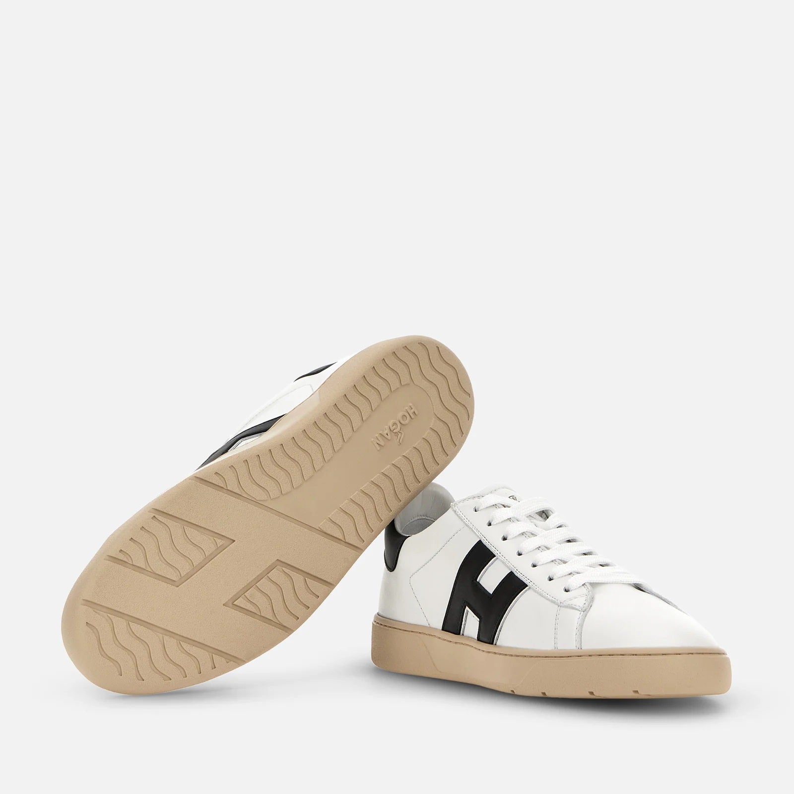Cool Allacciato H Profilo Sneakers With Iconic Design