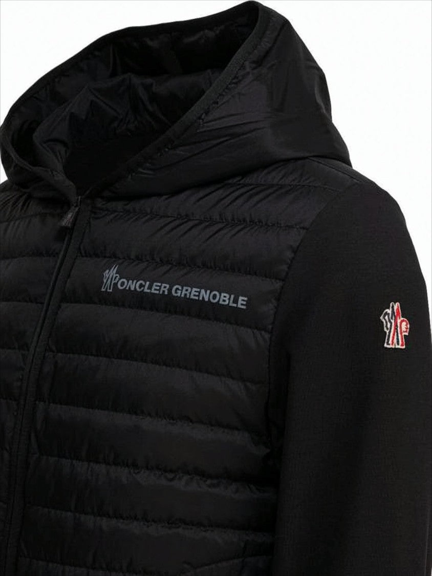 Quilted Paddedjacket With Hood And Zippered Closure