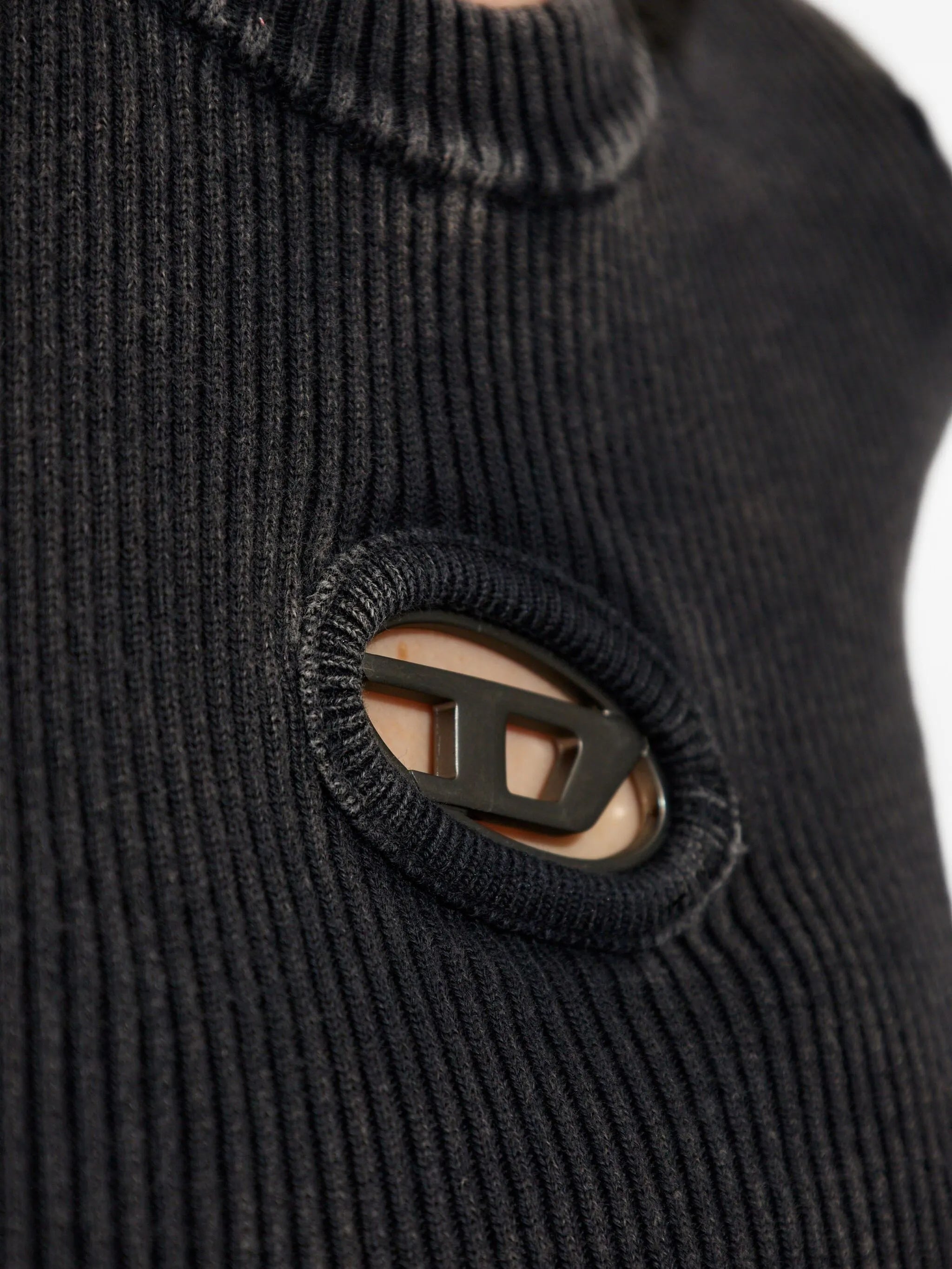 Black M Anchor A Ribbed Top