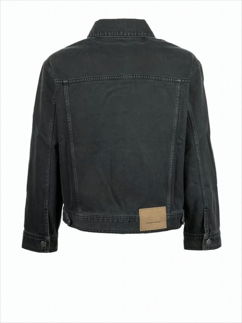 Cropped Denim Jacket With Classic Collar And Metallic Buttons