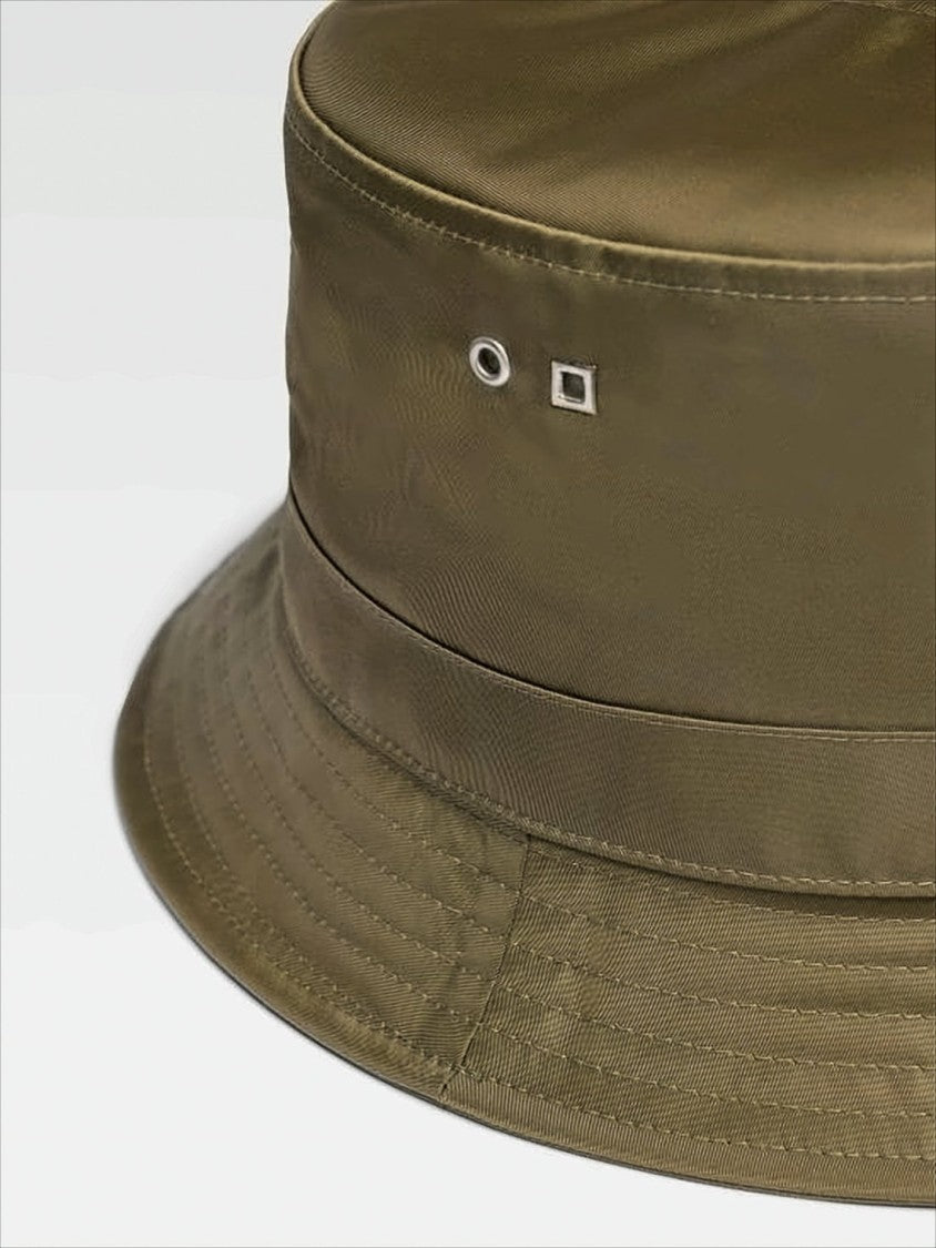 Usztywniony kapelusz typu Bucket z gładkiego brązowego materiału