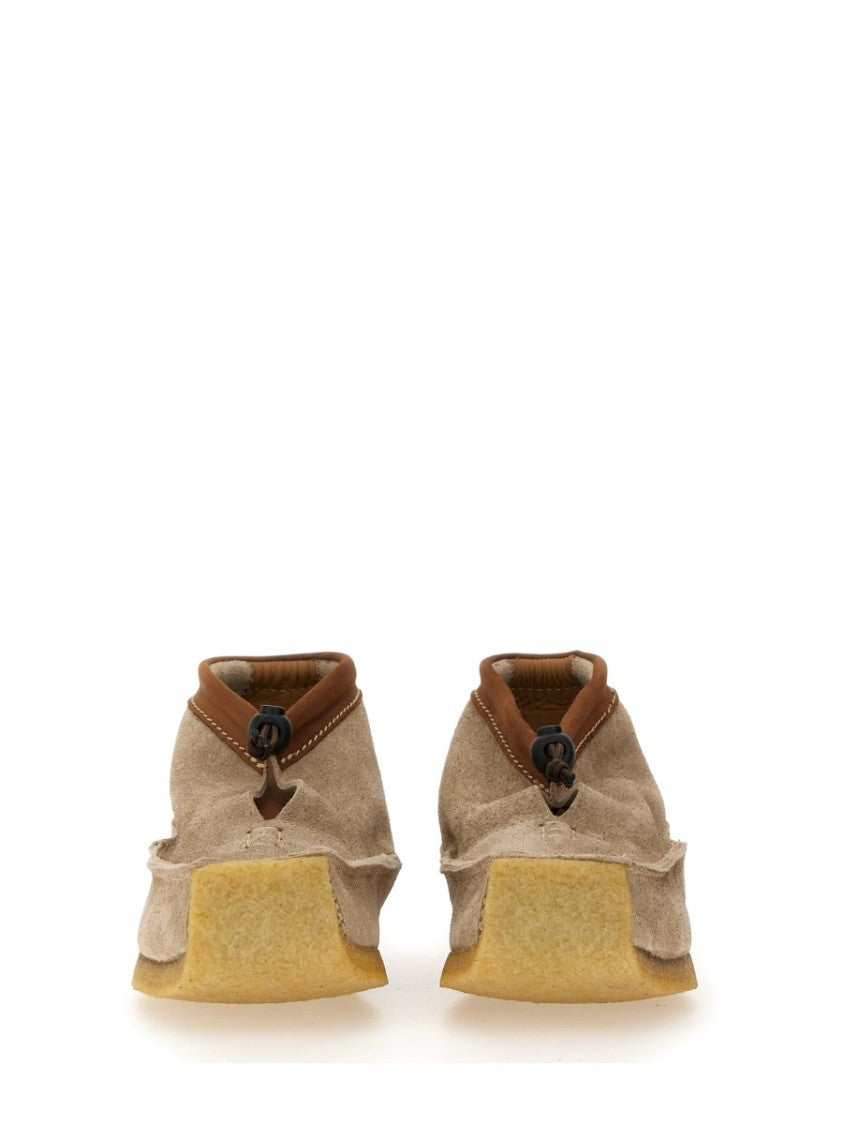 Distinguished Leather Loafer With Contrasting Collar