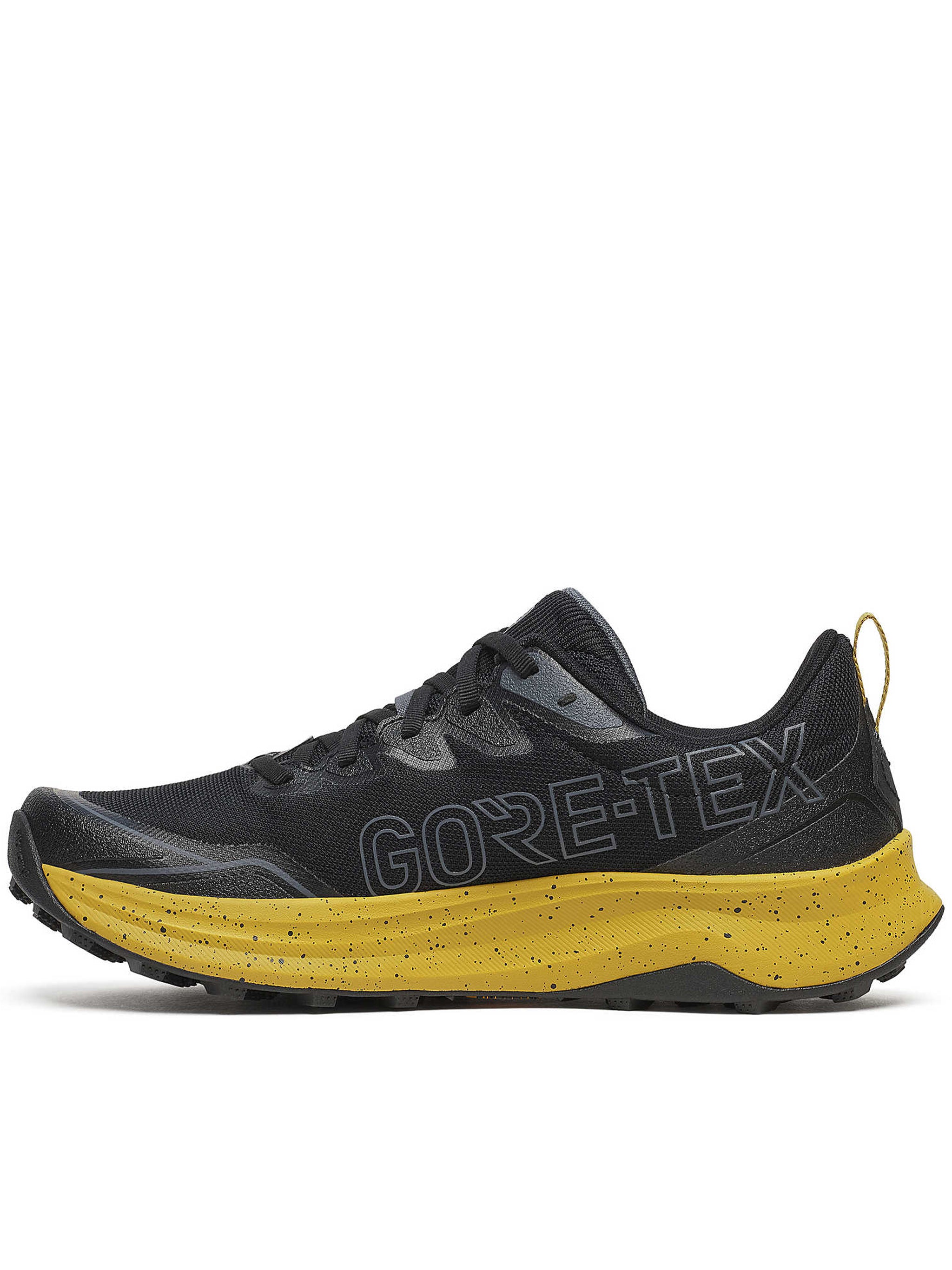 Black Peregrine 16 GTX Running Sneakers