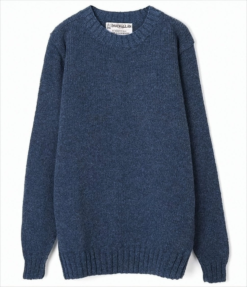 Textured Knit Wool Sweater with Crew Neck Design