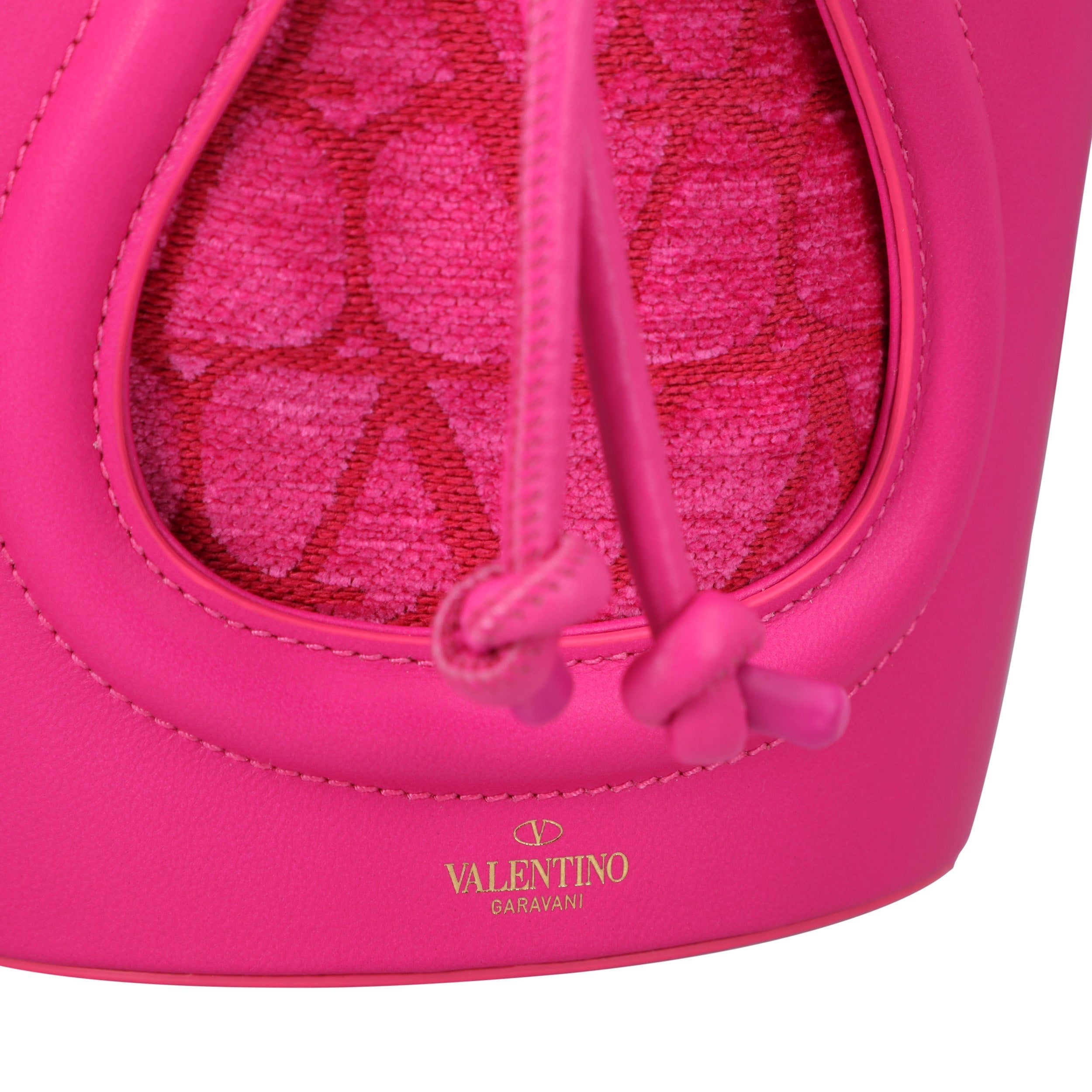 Le Cinquiéme Bucket Bag Pink