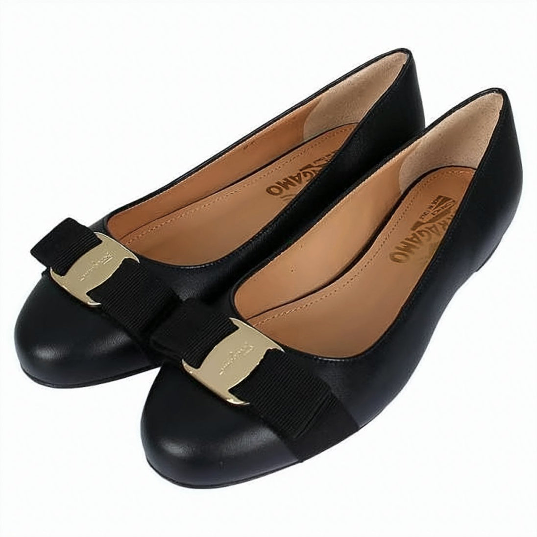 Textured Cowhide Leather Flat Shoes