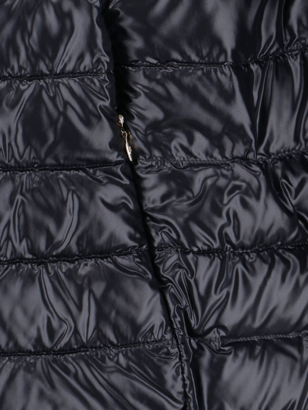 Sleek Black Jacket With High Collar And Zip Closure