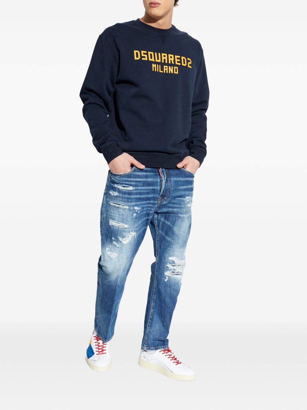 Distressed Blue Denim Jeans with Five-Pocket Design