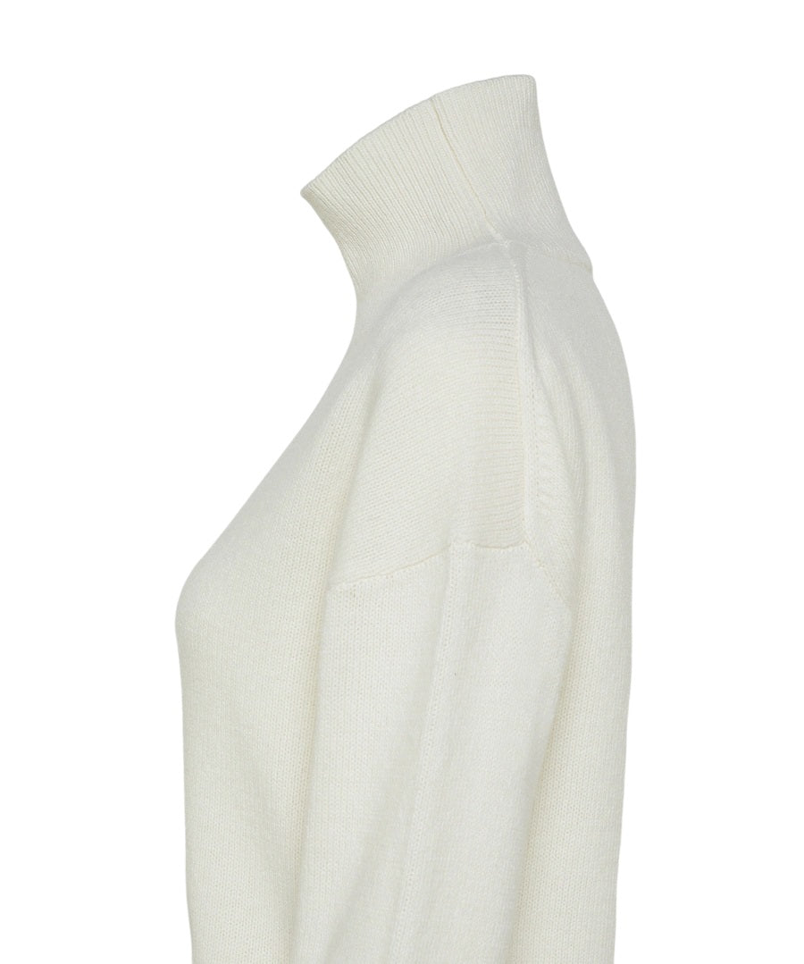 Relaxed Silhouette White Turtleneck Sweater In Carded Wool