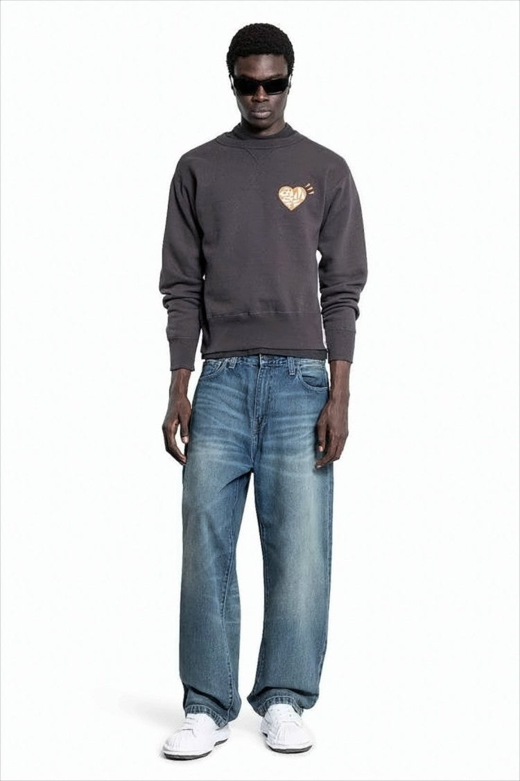 Long-Sleeve Sweatshirt with Graphic Accents and Relaxed Fit