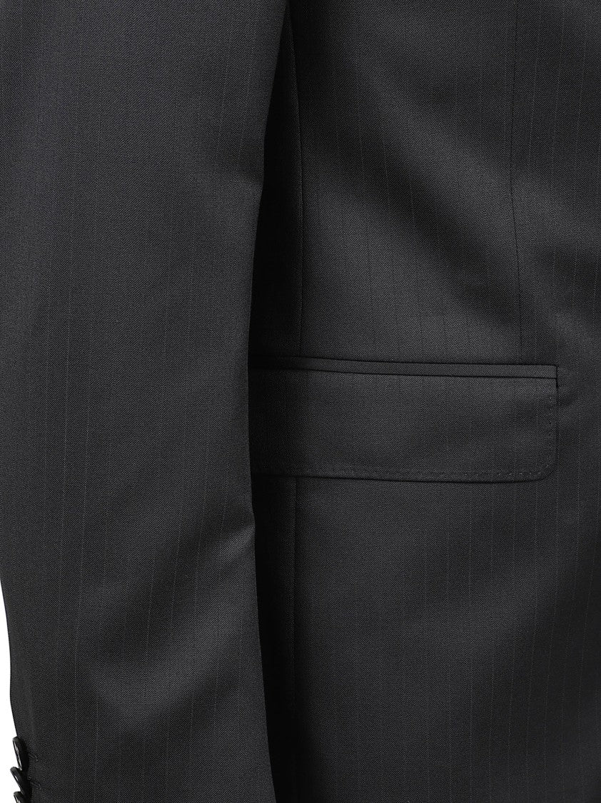 Classic Tailored Black Suit With Notched Lapel