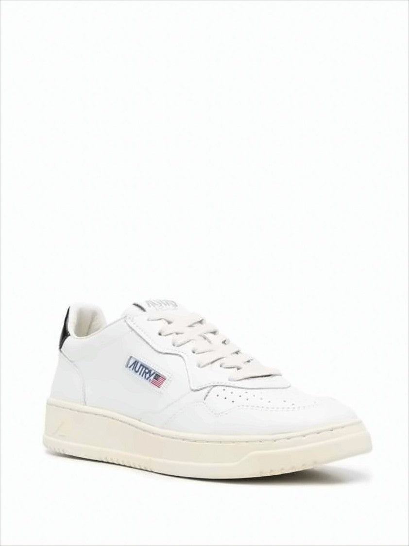 Low-Top White Leather Sneakers with Perforated Detailing