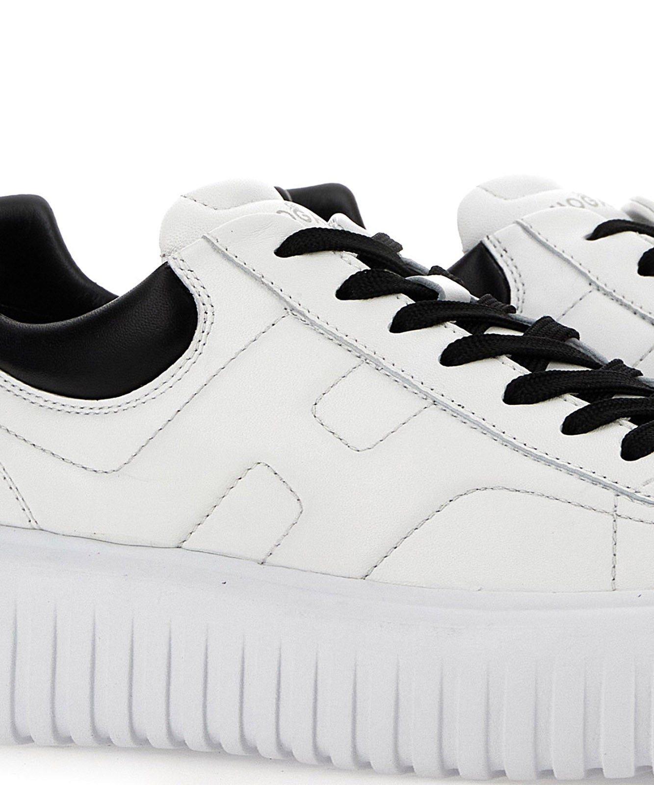 Dynamic White Leather Sneakers With Black Accents