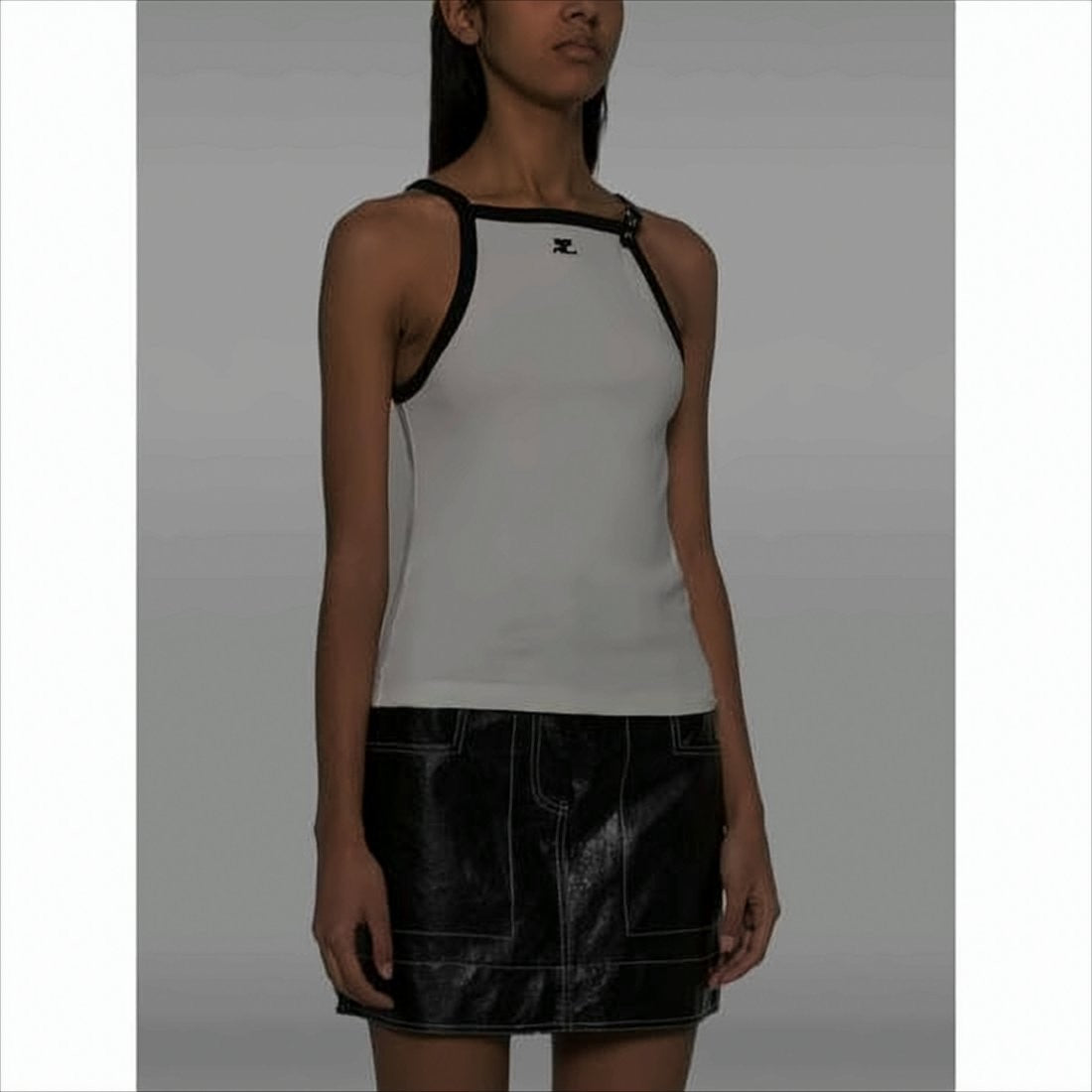 Fitted Sleeveless Top with Contrasting Straps