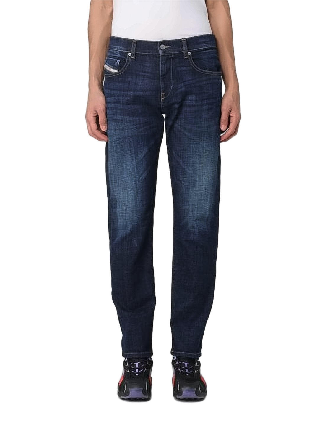Straight-Leg Denim Jeans with Classic Five-Pocket Design
