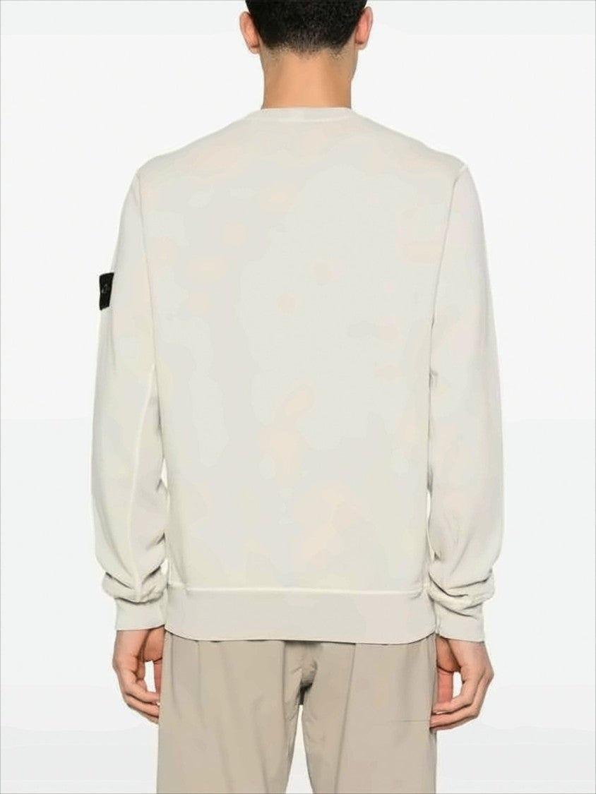 Long-Sleeve Cotton T-Shirt with Minimalist Design and Iconic Patch