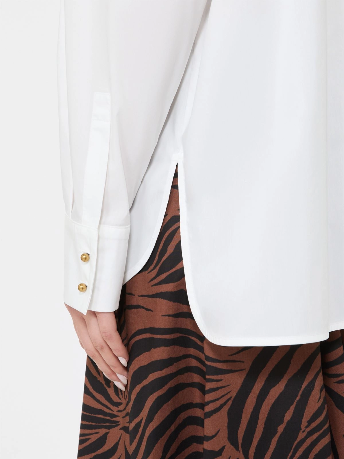Long-Sleeve Blouse with Zebra-Patterned Collar and Gold-Tone Buttons