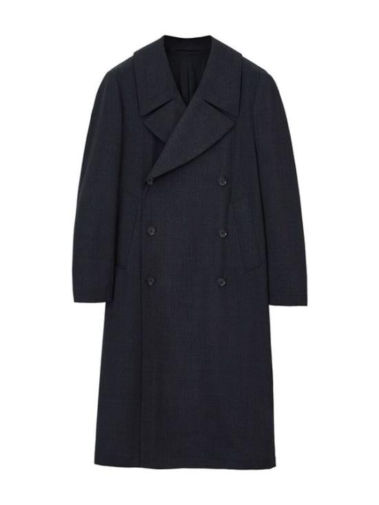 Double-Breasted Wool Coat With Wide Lapels And Tailored Fit
