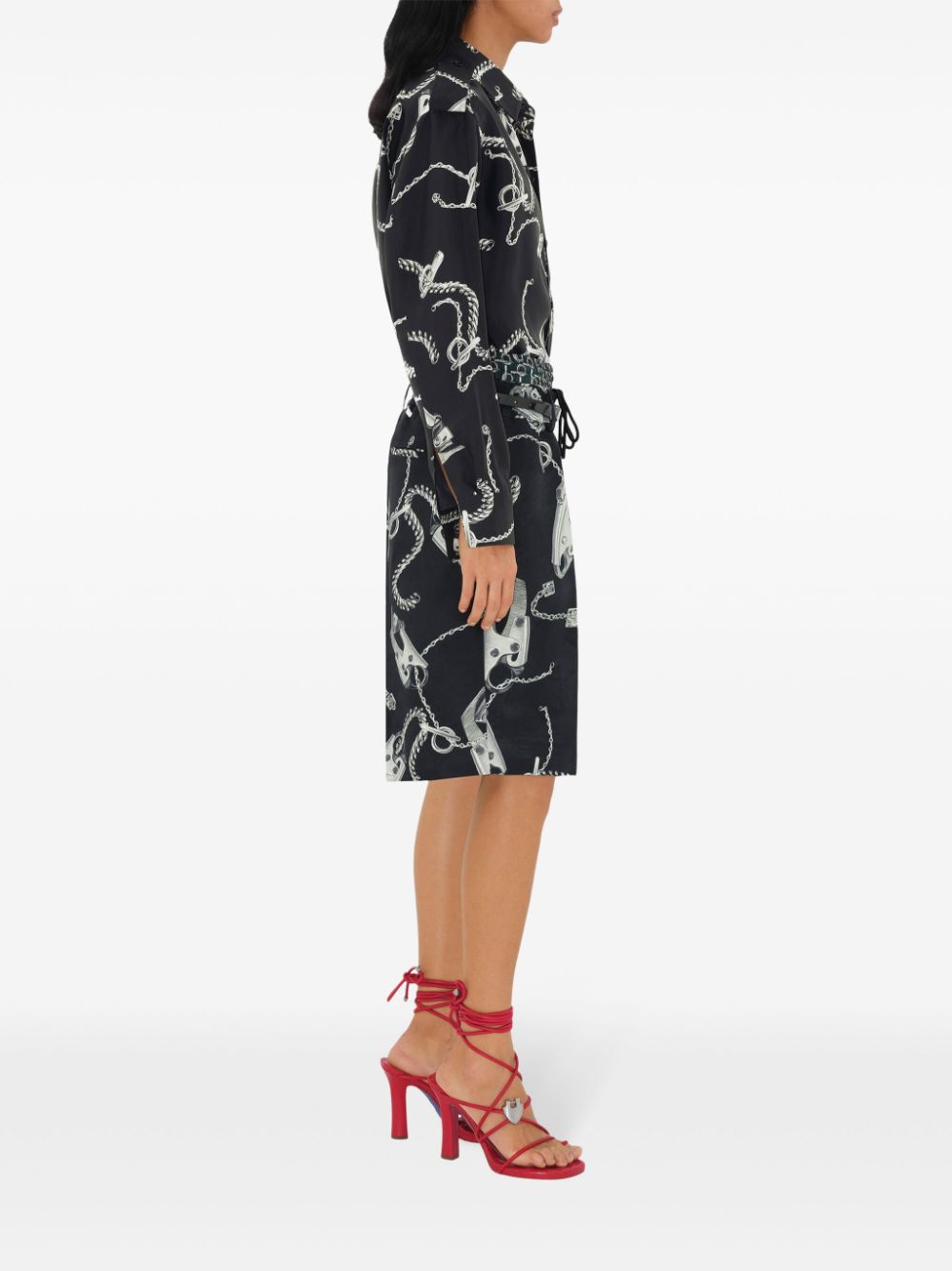 Knee-Length Chain-Link Print Shorts With Pleat Detailing