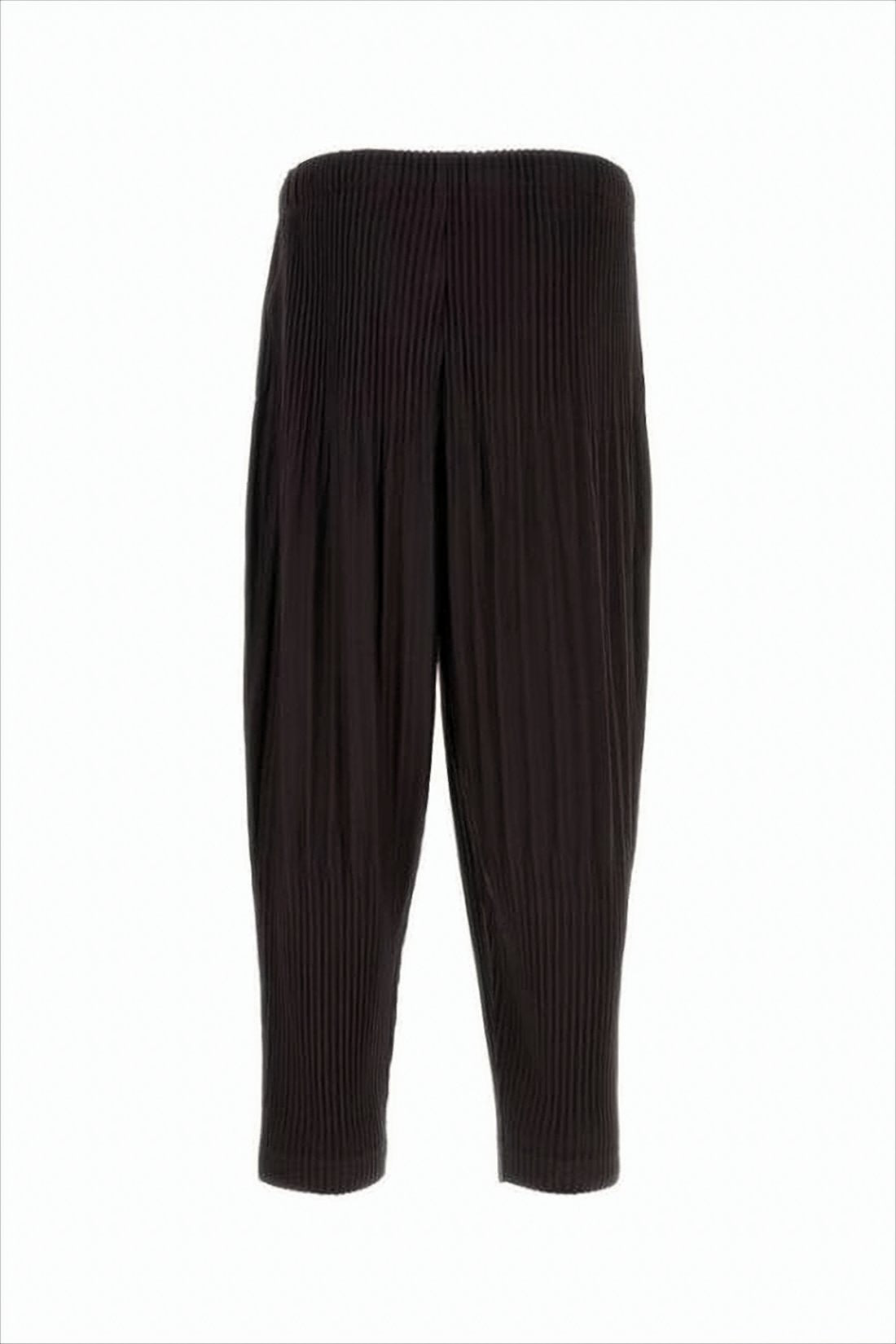 Cropped Black Pleated Jogger Pants with Elastic Waistband