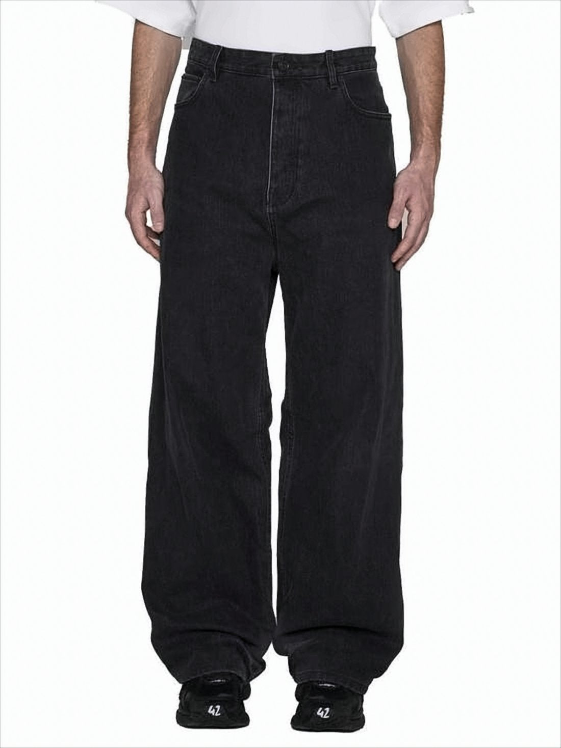 Loose-Fit Wide-Leg Denim Pants