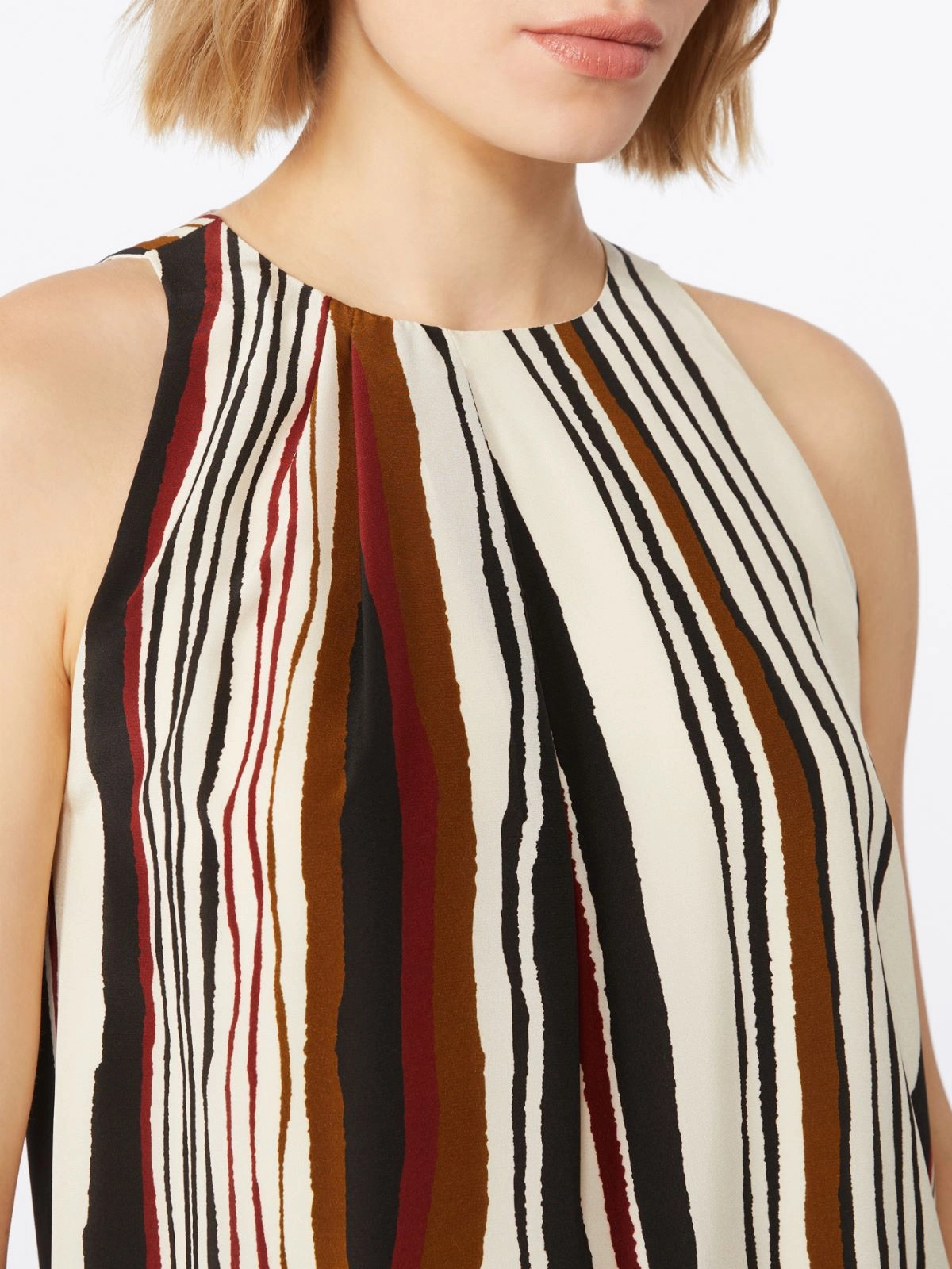 Relaxed Fit Sleeveless Top with Abstract Stripe Design
