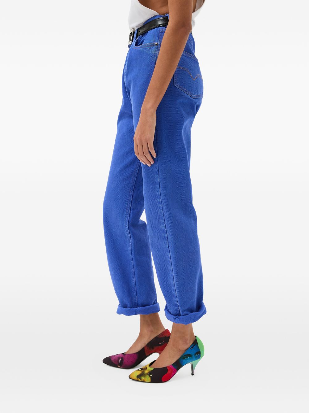 Relaxed-Fit Blue Jeans With Classic Five-Pocket Design