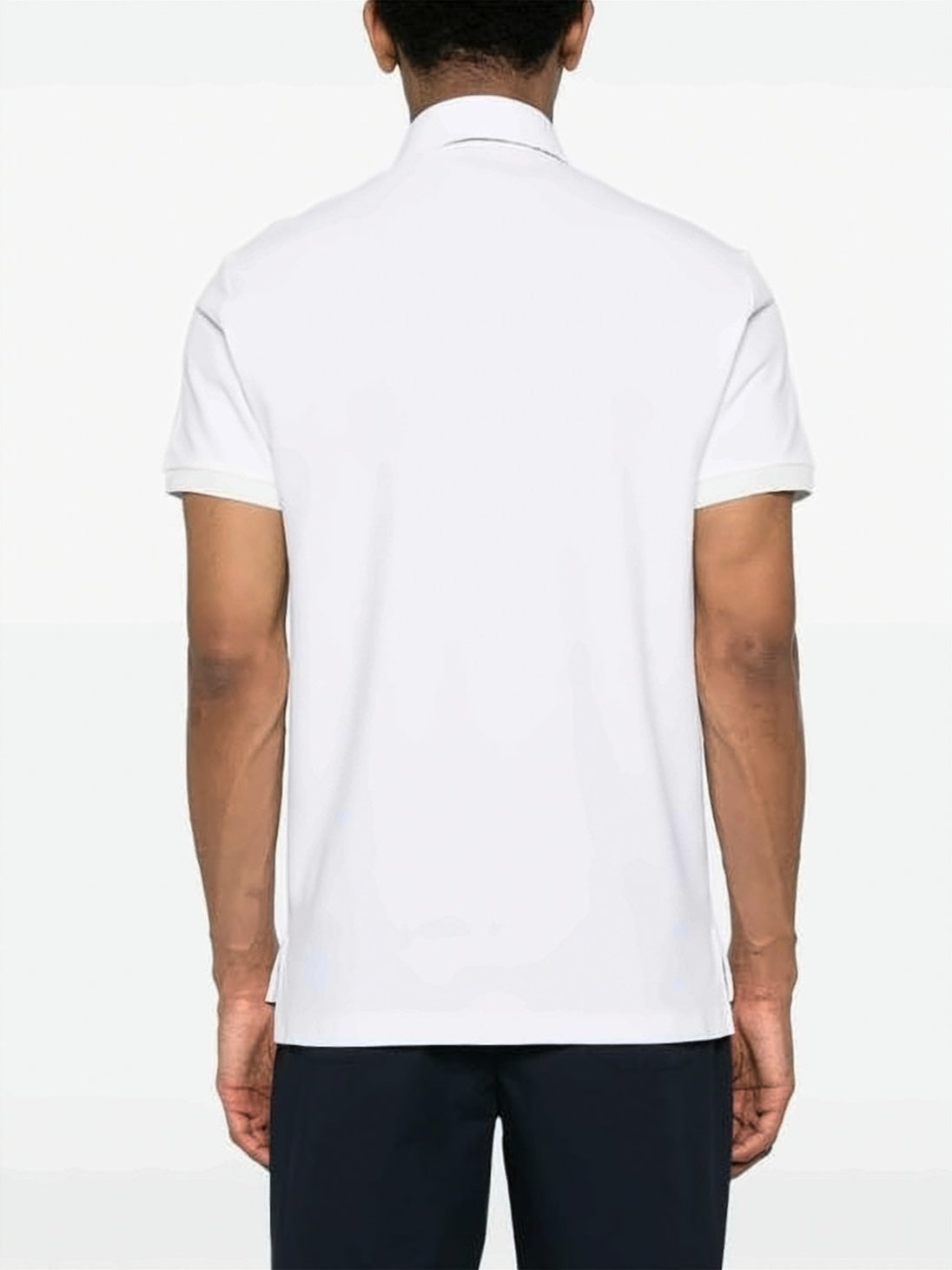 Minimalist Short-Sleeve Polo Shirt with Traditional Collar