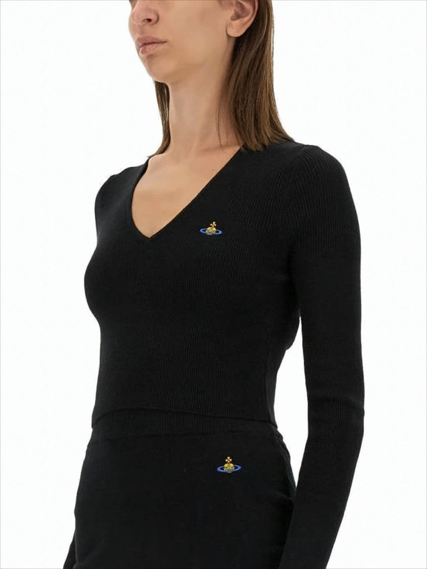 Cropped Black Sweater with Deep V-Neckline