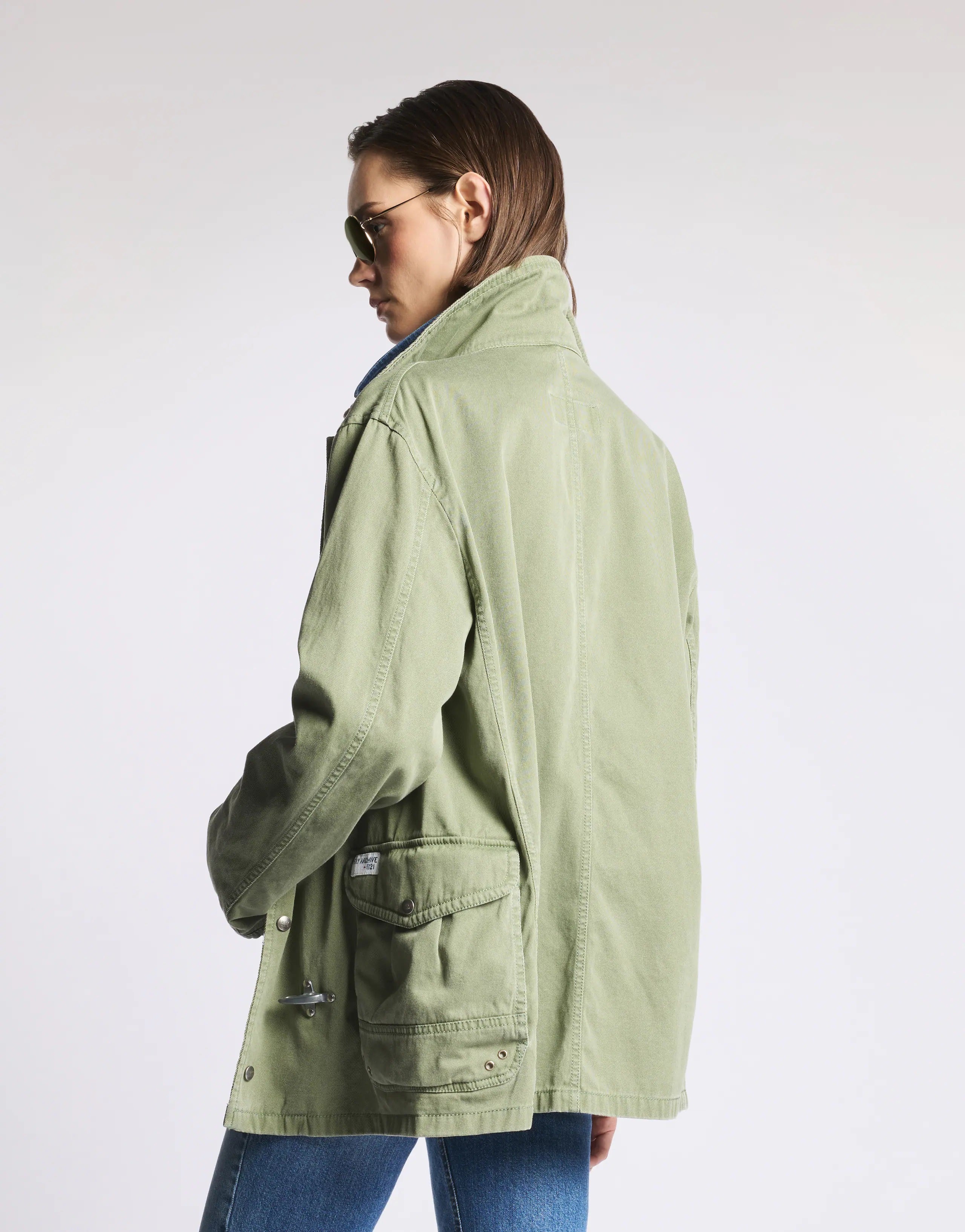 Caban 4 Ganci Archive with Distinctive Hook Closure