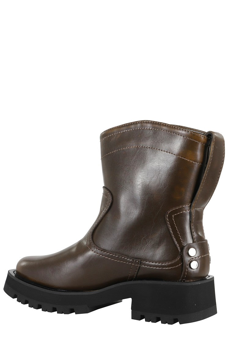 Studs Low Boot Crinkle