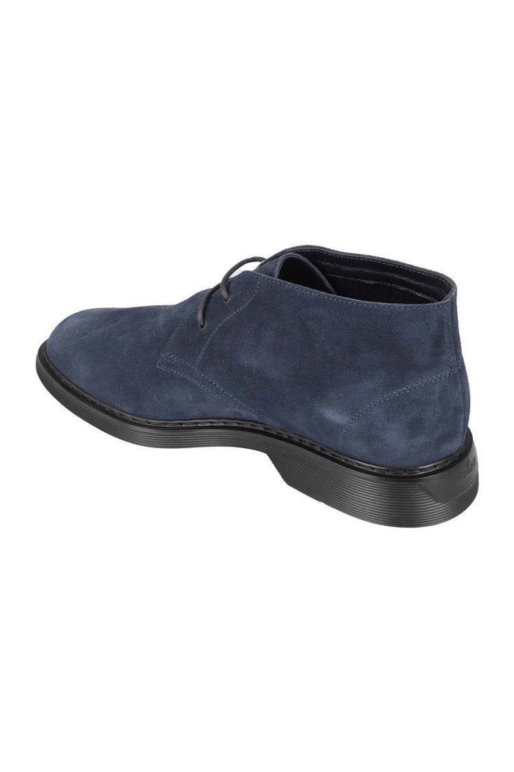 H576 Clark Suede Lace-Up Ankle Boot