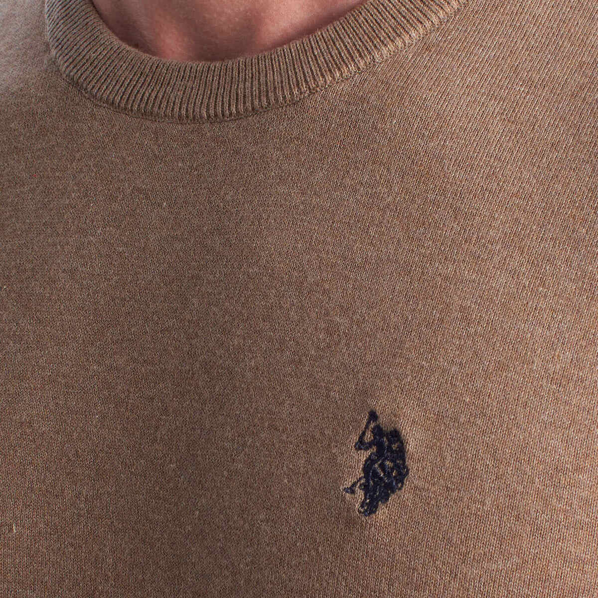 Medium-Weight Crew Neck Knit Sweater