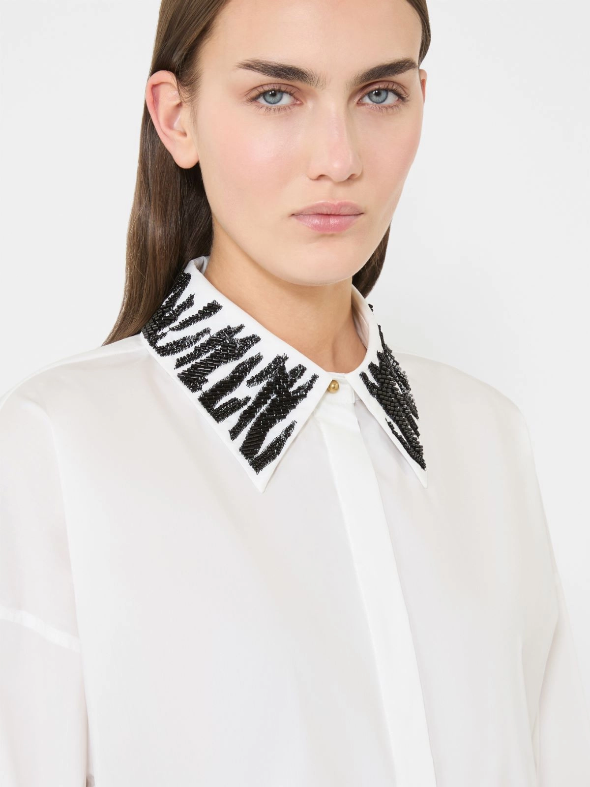 Long-Sleeve Blouse with Zebra-Patterned Collar and Gold-Tone Buttons